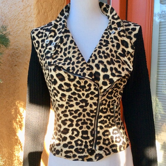 CHEETAH PRINT MOTO ZIP TOP - Picture 2 of 8